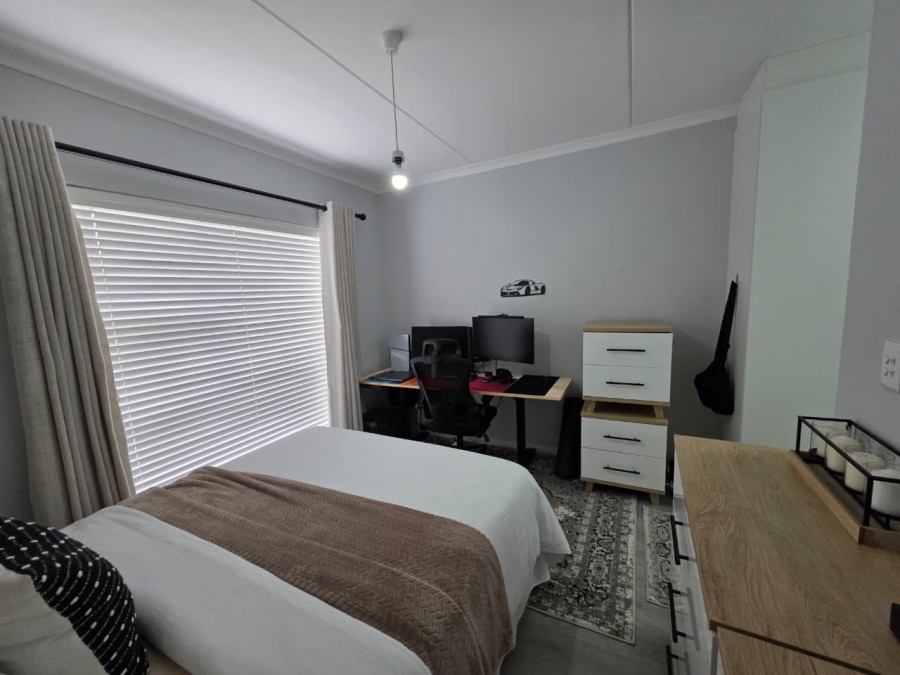 2 Bedroom Property for Sale in Burgundy Estate Western Cape